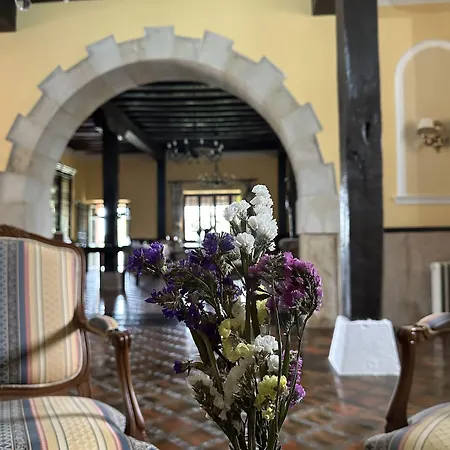 Palacio La Casona De Cerrazo