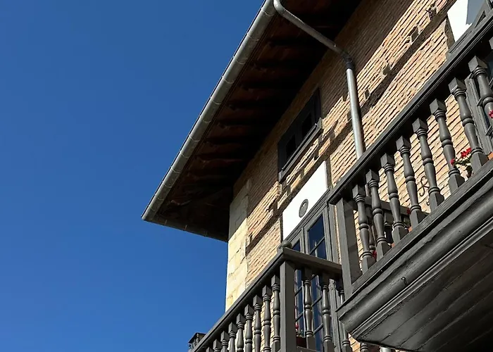 Palacio La Casona De Cerrazo